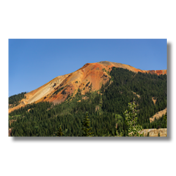 Red and blue hues create an optical illusion on Ouray's Red Mountain