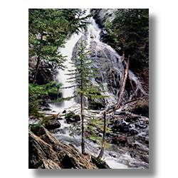 Pine Creek fals in the mountains above Pine Creek Montaina.